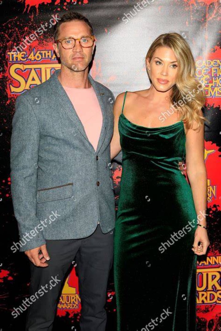Dawni Sahanovitch Devon Sawa's Wife Biography