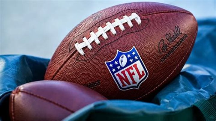 NFL's Barry Sanders, Hall of Famer, retired from Lions 20 years ago