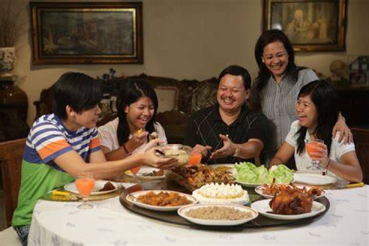 Pinoy Entertainment Daily Happy Family Daniel Padilla, Karla