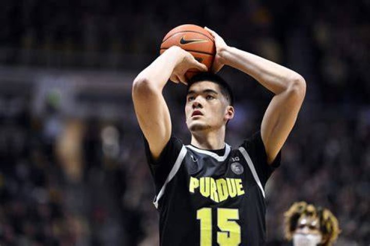 Purdue Sophomore Center Zach Edey Named to Kareem AbdulJabbar Award