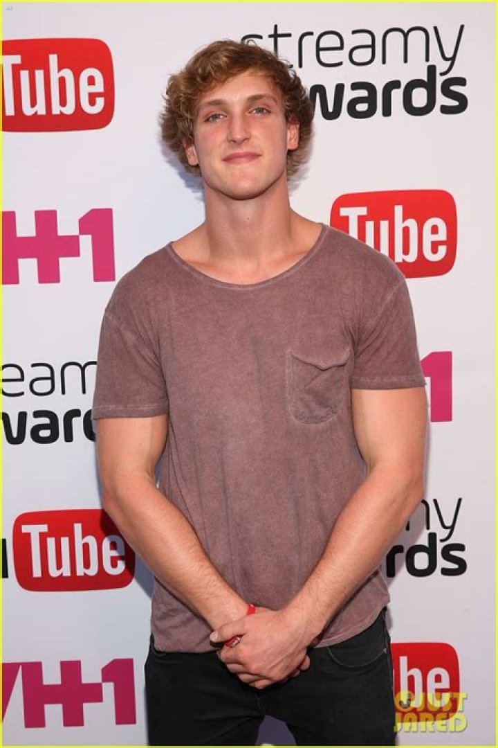 YouTube star Logan Paul apologizes for "go gay" comments to GLAAD